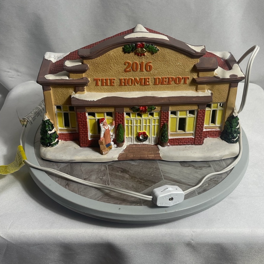 2016 The Home Depot Lighted Christmas Village Store Holiday Display Decor